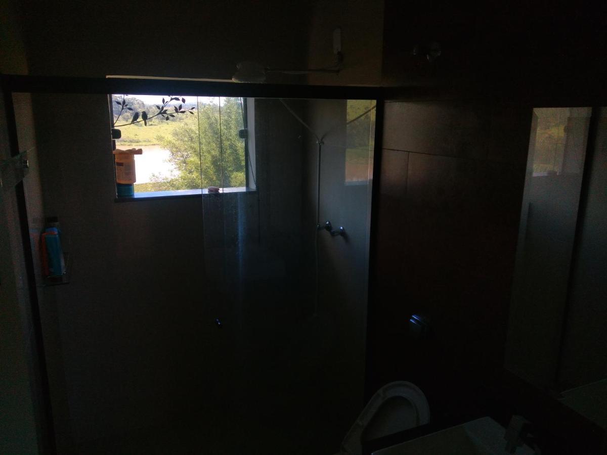 Casa Com Piscina Fundo Pra Represa E Ar Condicionado Casinhabrancadevaranda Ijaci Ngoại thất bức ảnh