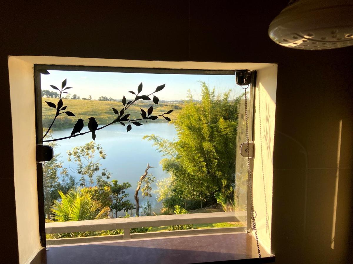 Casa Com Piscina Fundo Pra Represa E Ar Condicionado Casinhabrancadevaranda Ijaci Ngoại thất bức ảnh