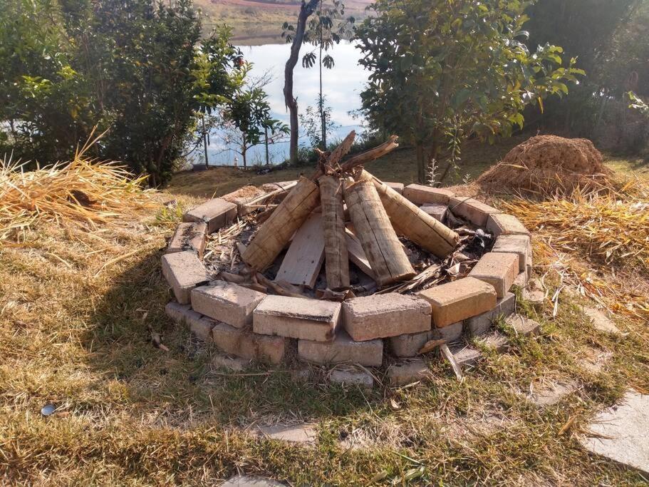 Casa Com Piscina Fundo Pra Represa E Ar Condicionado Casinhabrancadevaranda Ijaci Ngoại thất bức ảnh